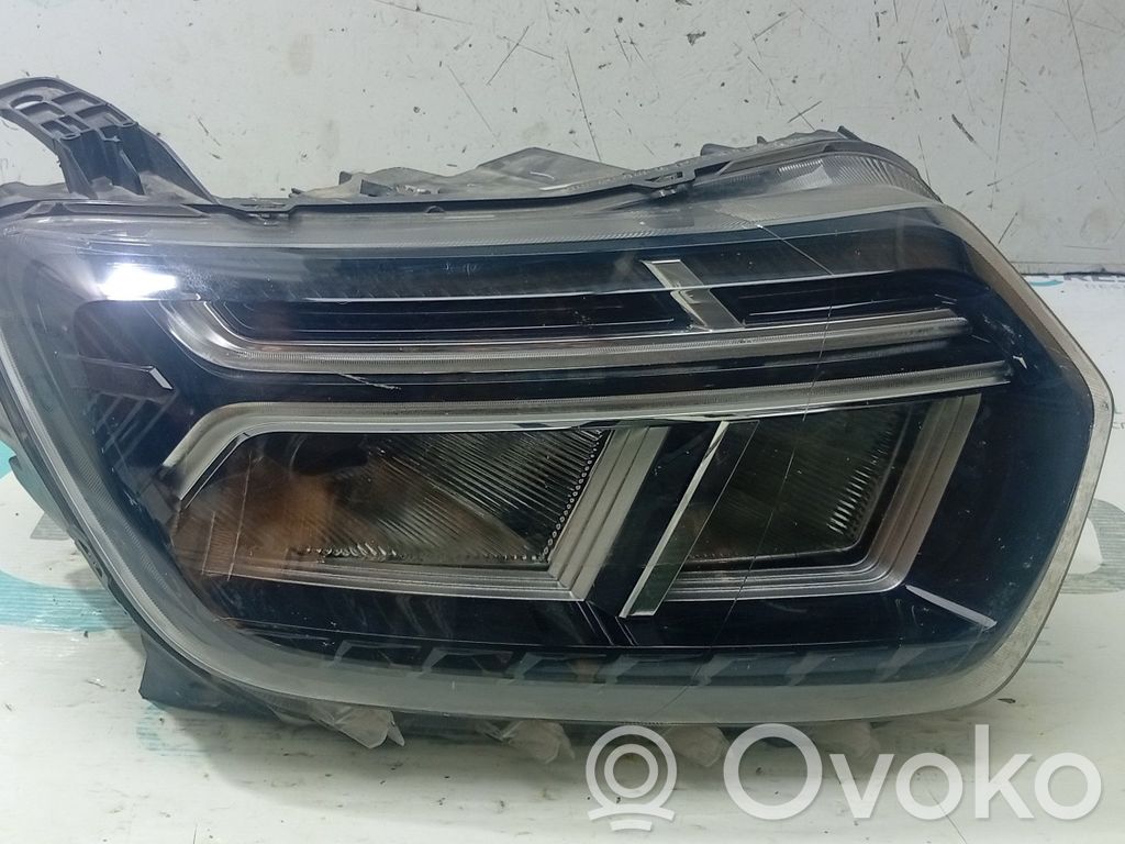 Dacia Duster II Phare frontale 