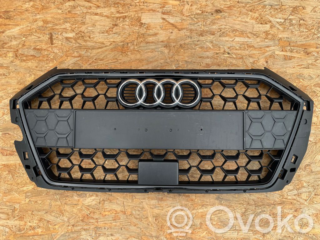 Audi A1 Rejilla superior del radiador del parachoques delantero 