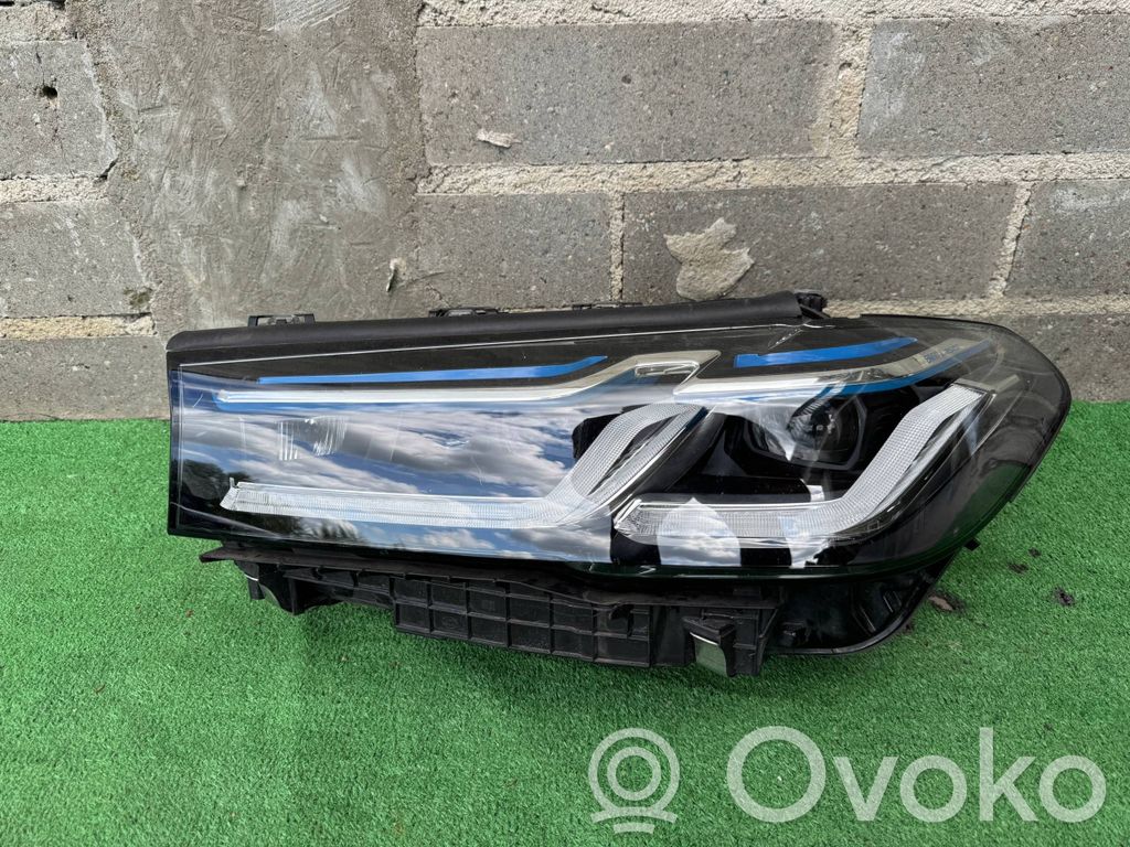 BMW 5 G30 G31 G38 Lampa przednia 