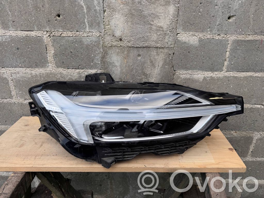 Volvo XC60 Faro delantero/faro principal 