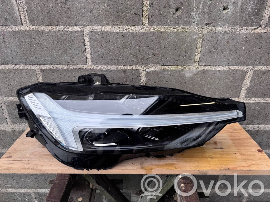 Volvo XC60 Headlight/headlamp 