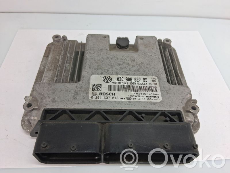 Volkswagen Golf VI Engine control unit/module 