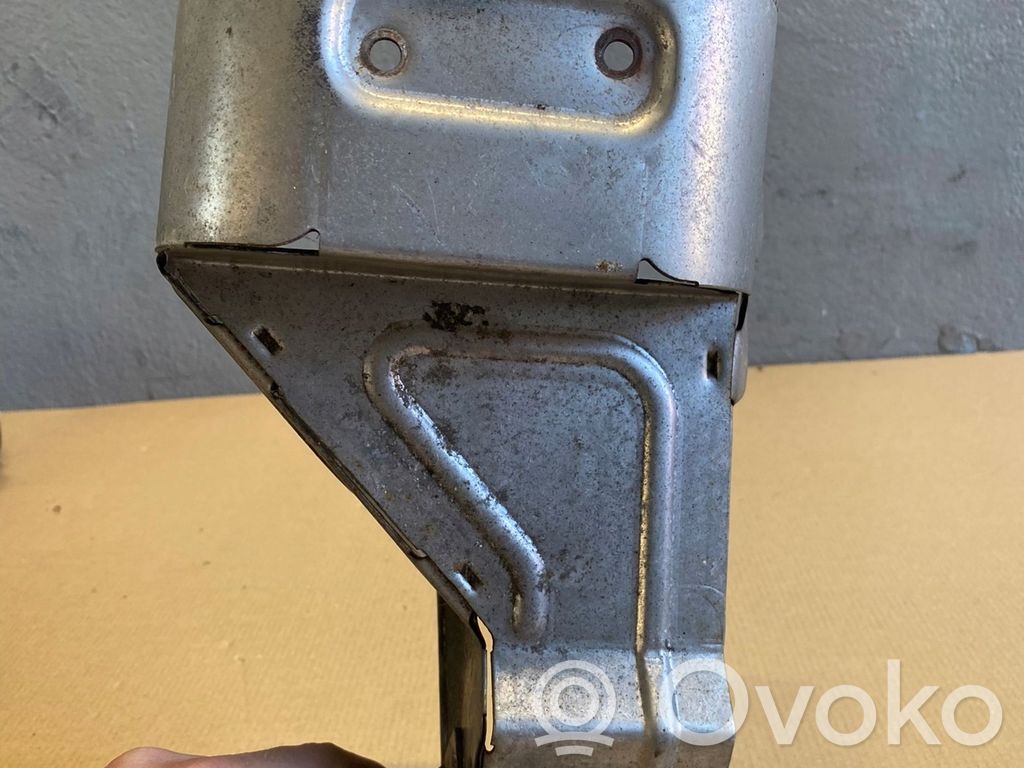 Audi A4 S4 B7 8E 8H Moottoritilan lämpökilpi 
