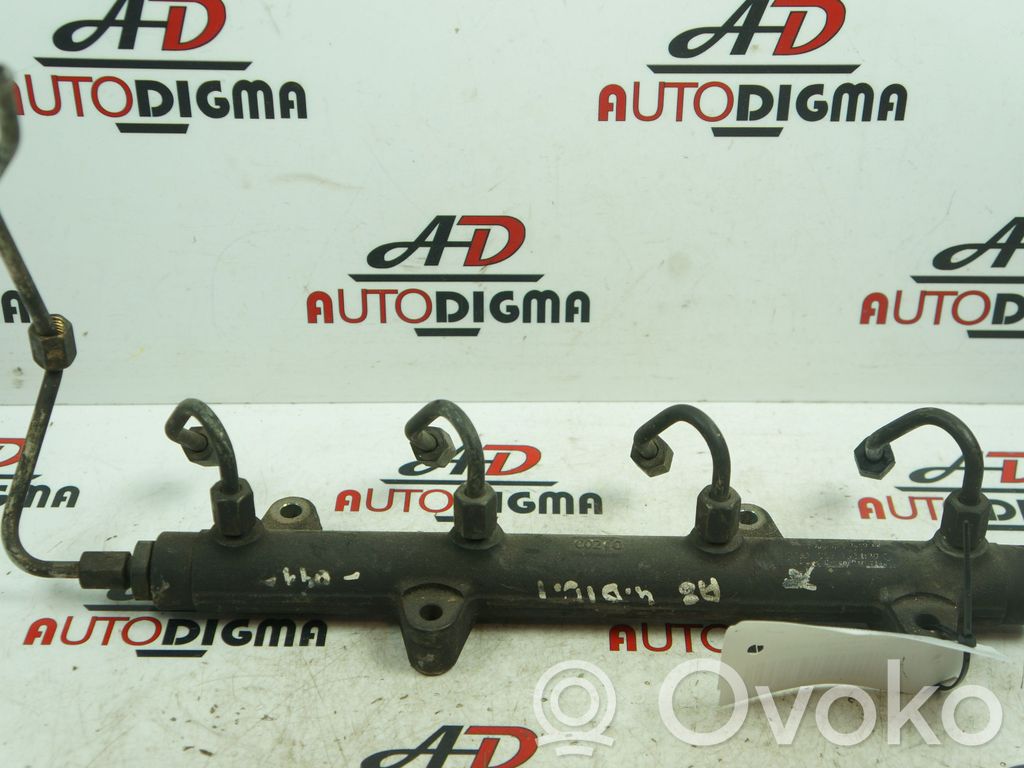 Audi A8 S8 D3 4E Tubo principal de alimentación del combustible 