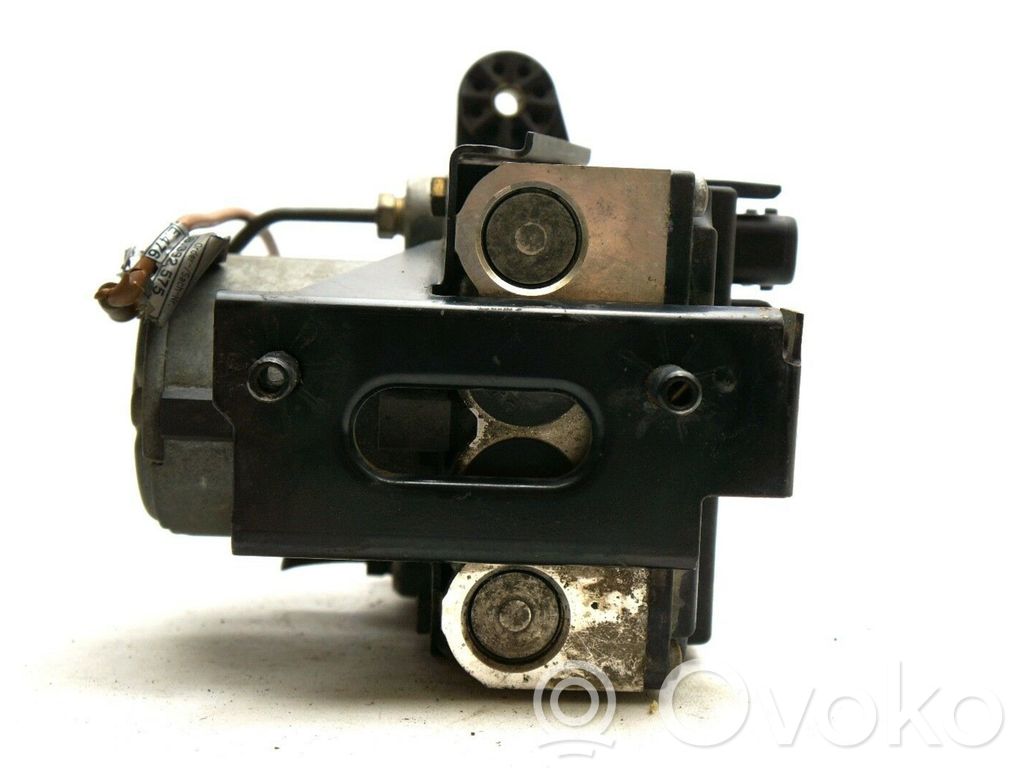 BMW 7 E38 ABS Pump 