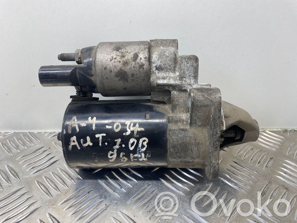 Audi A4 S4 B7 8E 8H Starteris 