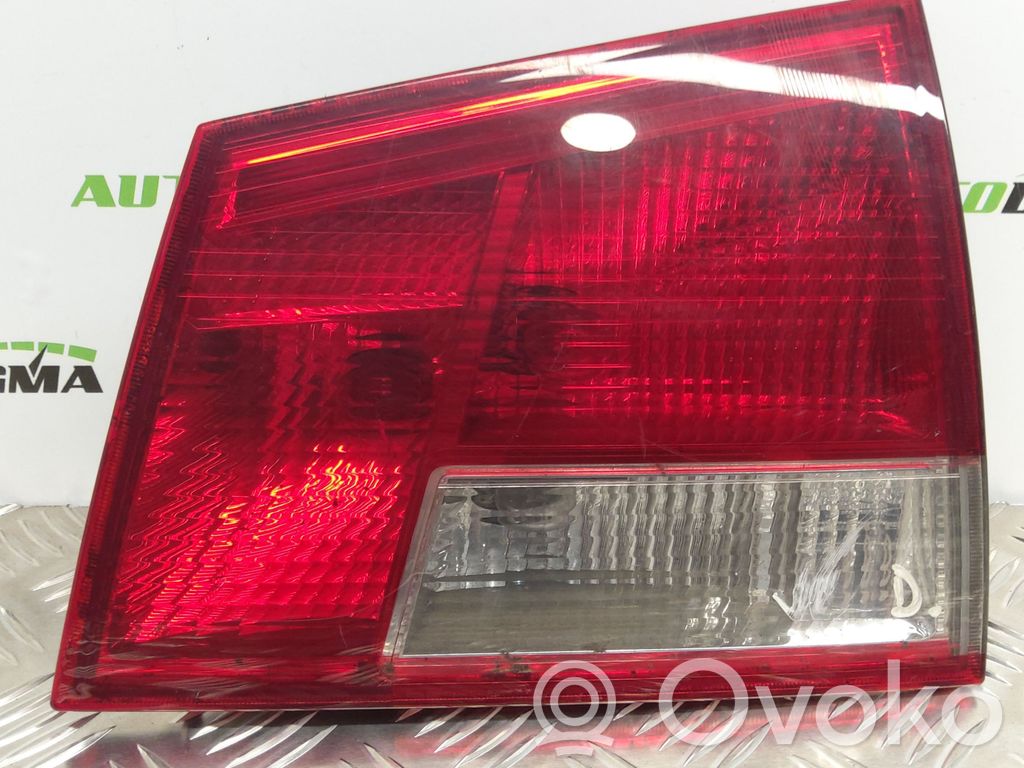 Opel Vectra C Lampy tylnej klapy bagażnika 