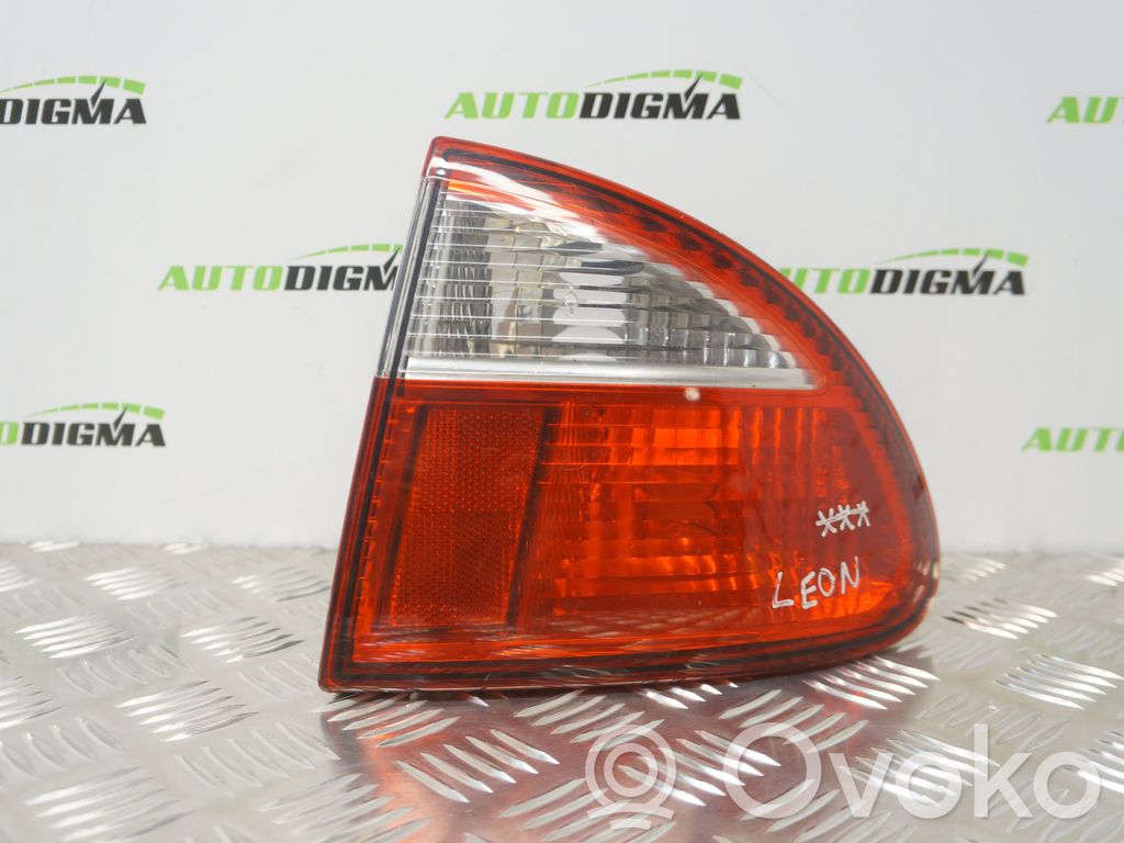 Seat Leon (1M) Aizmugurējais lukturis virsbūvē 