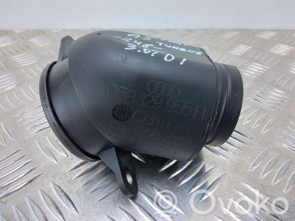 Audi A5 8T 8F Turboahtimen ilmanoton letku 