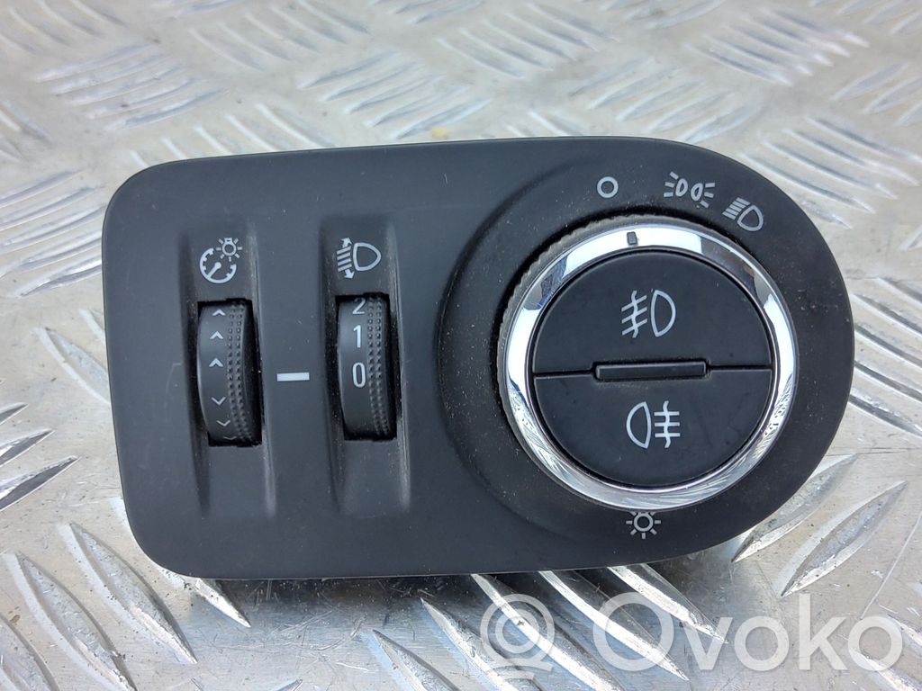 Opel Corsa D Light switch 