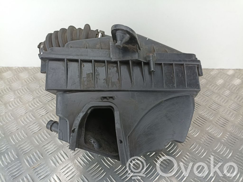 Air filter box