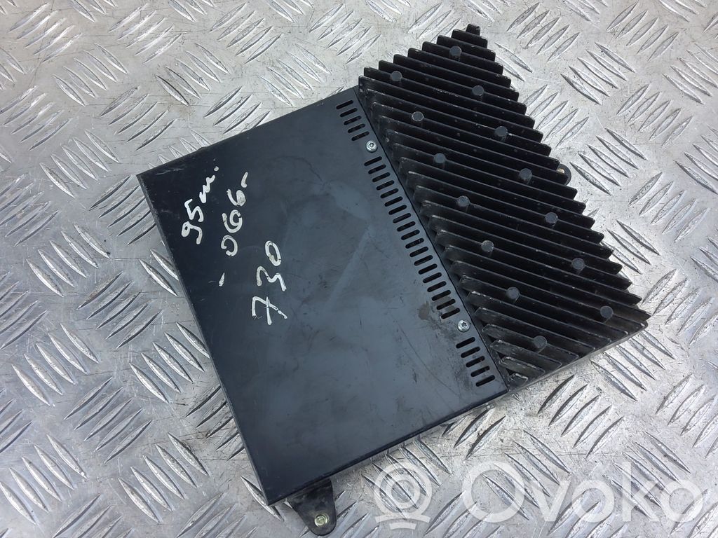 BMW 7 E38 Garso stiprintuvas 