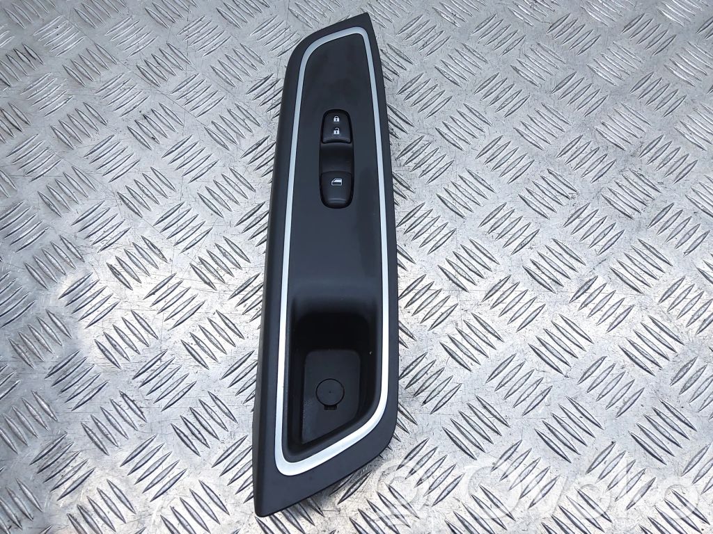 Nissan Micra K14 Electric window control switch 