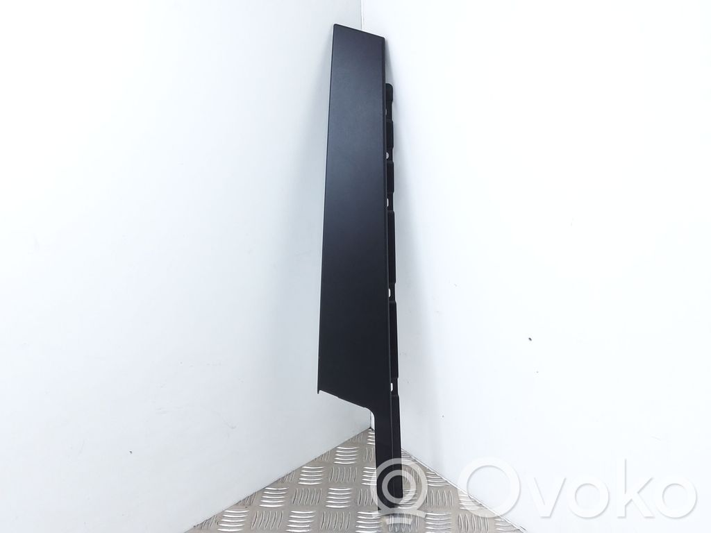 BMW X1 U11 Listwa / Uszczelka szyby drzwi przednich 