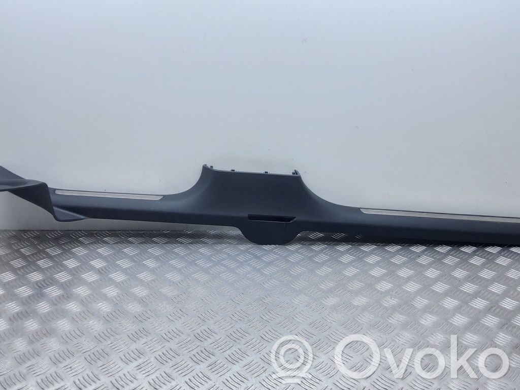 Volkswagen PASSAT B8 Rivestimento sottoporta/minigonna laterale 