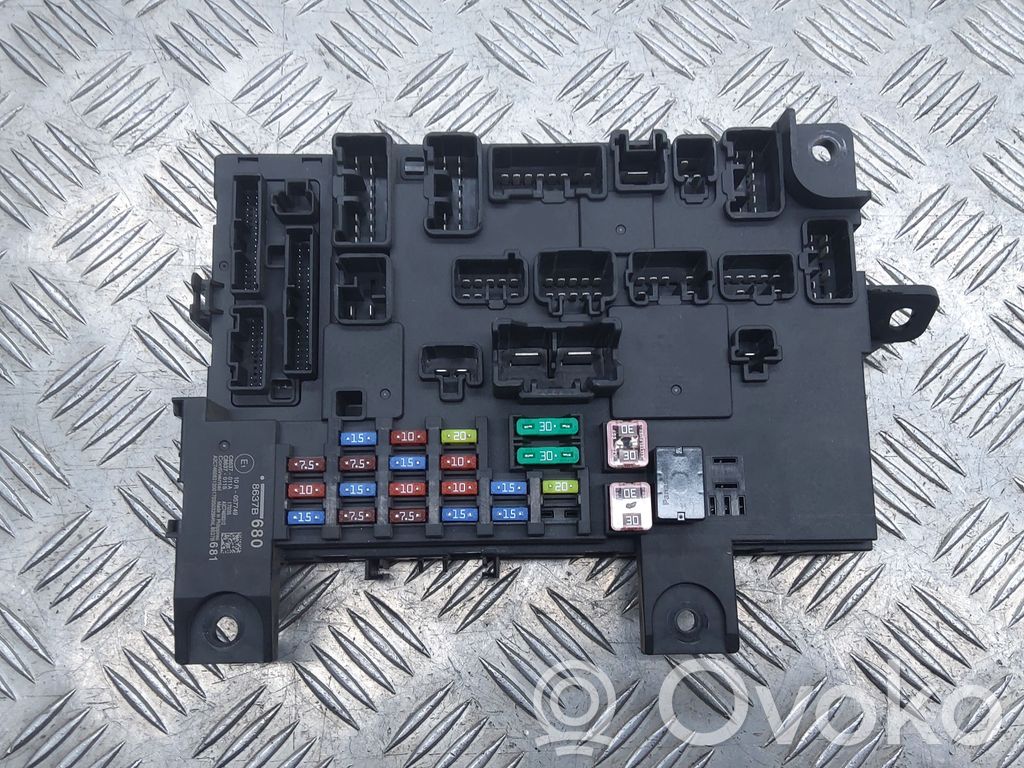 Fuse module   8637B680