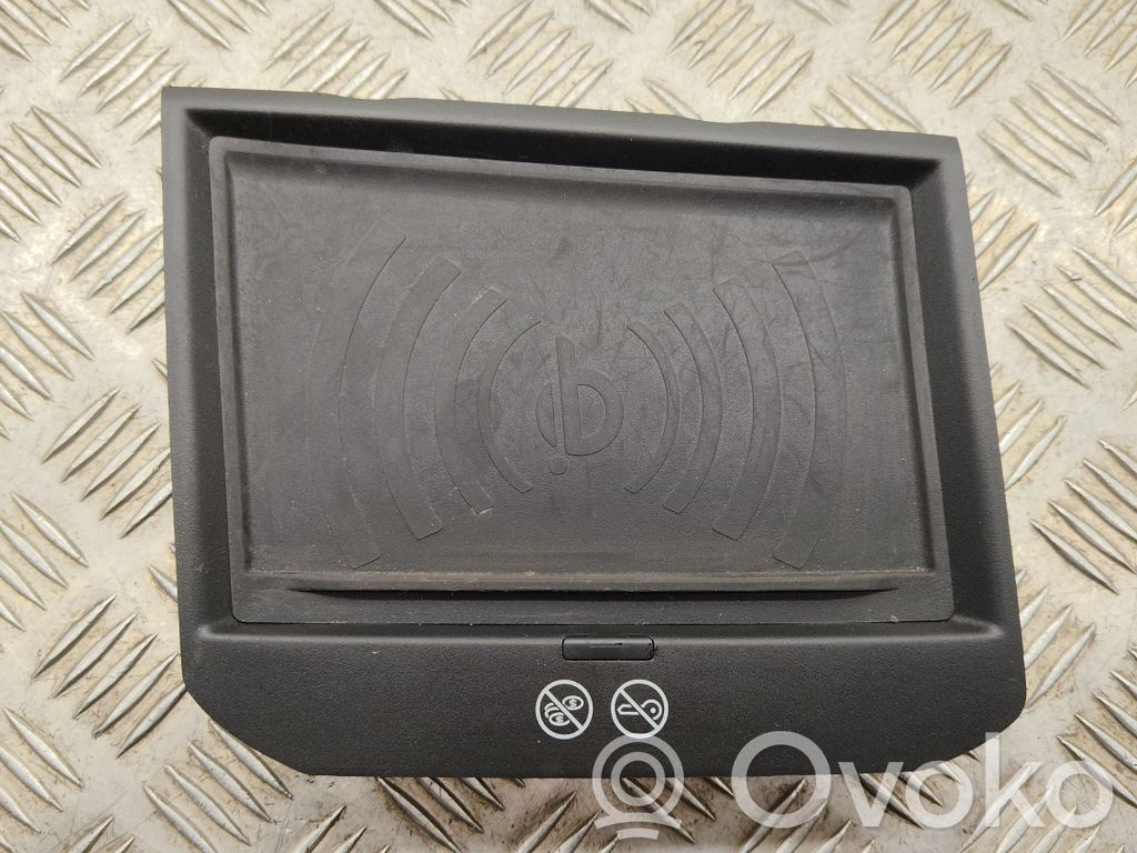 Peugeot 3008 II Wireless charging module 