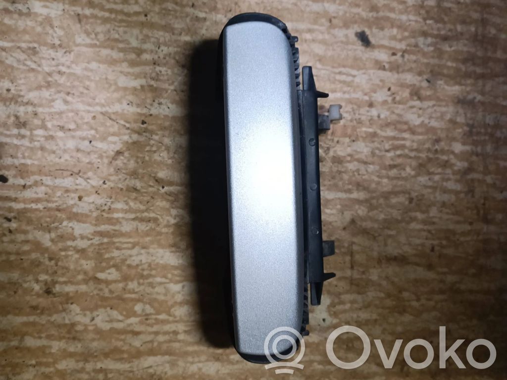 Audi A4 S4 B7 8E 8H Manecilla externa puerta delantera 