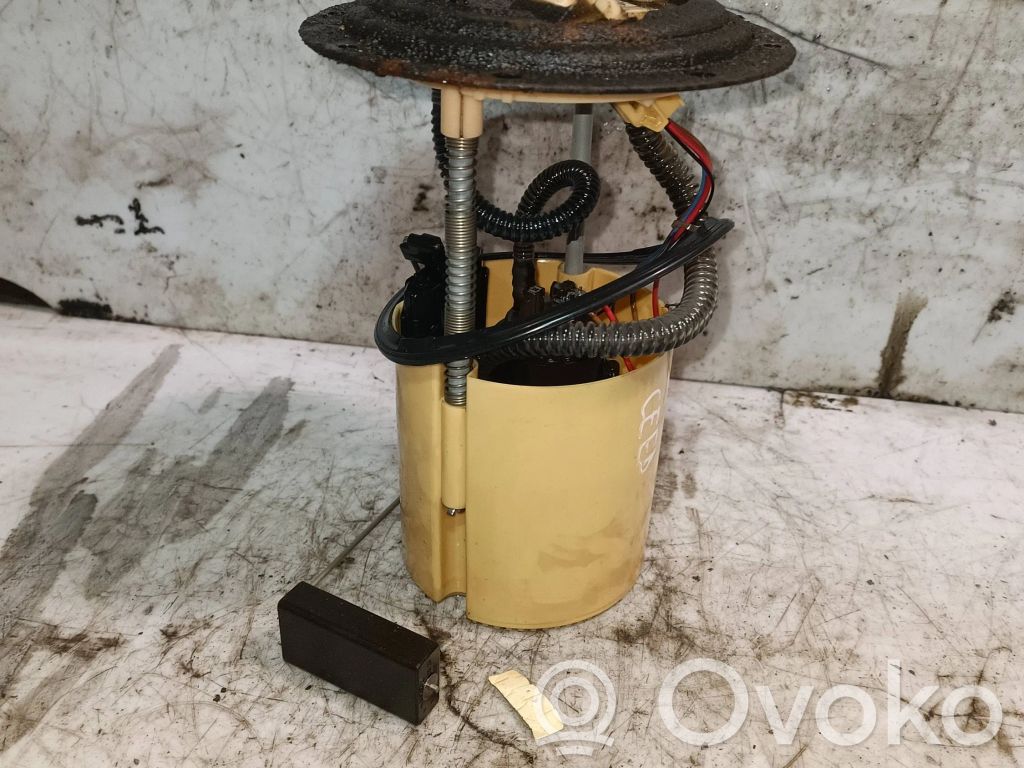 KIA Ceed Bomba interna de combustible 