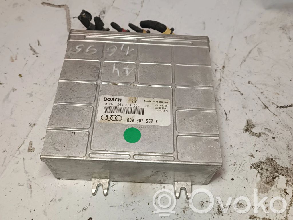 Unidad de control/módulo del motor   8D0907557B