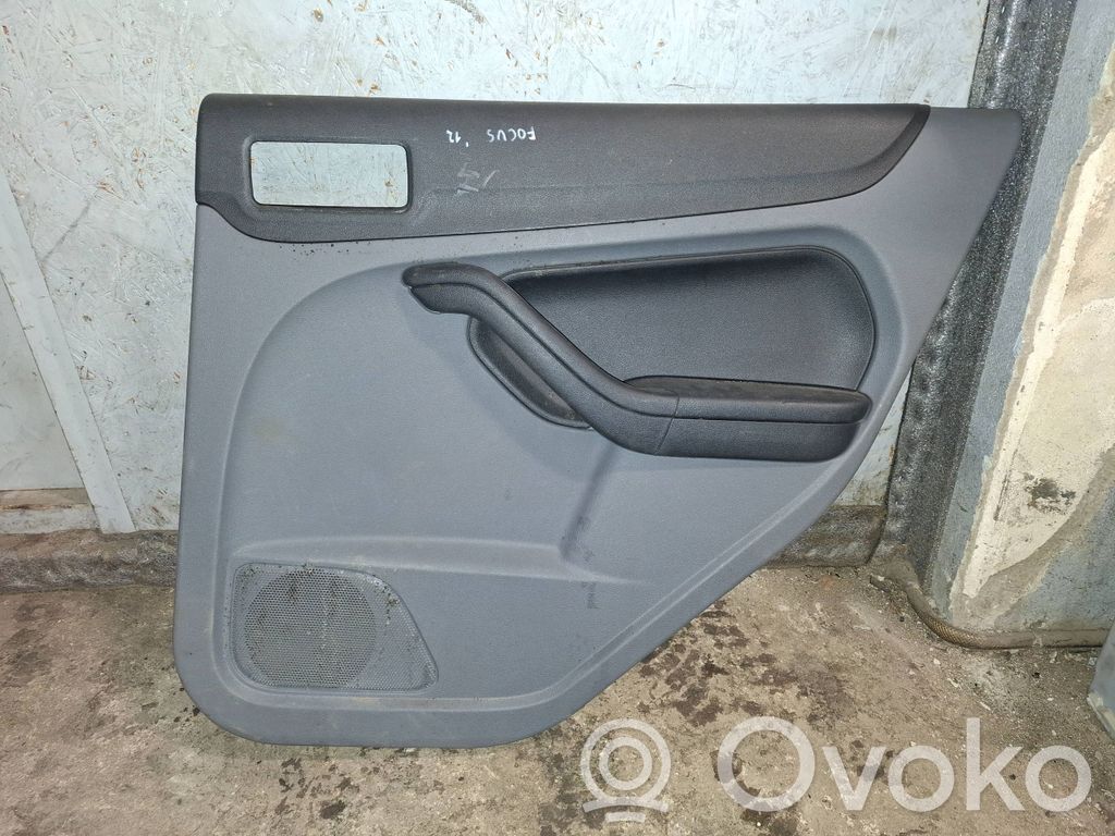 Ford Focus Apšuvums aizmugurējām durvīm 