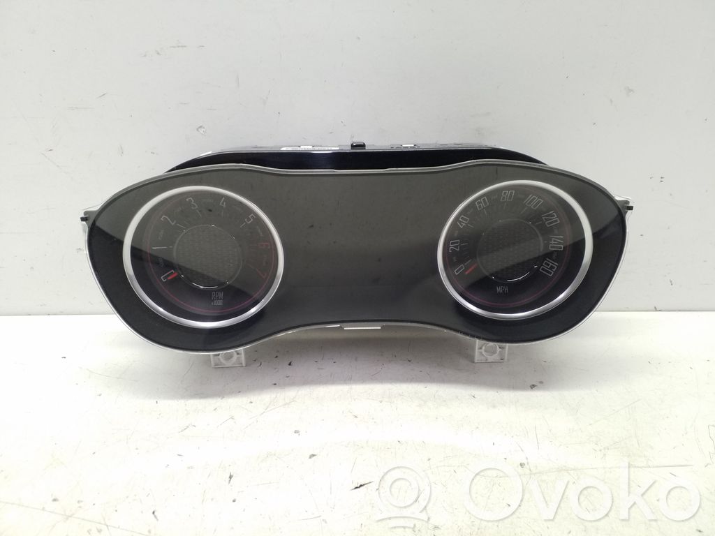 Dodge Challenger Speedometer (instrument cluster) 
