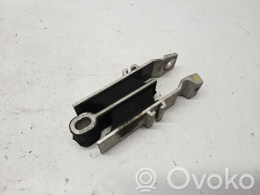 Engine mount bracket   31401239