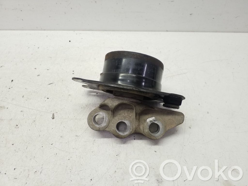 Chevrolet Captiva Engine mount bracket 