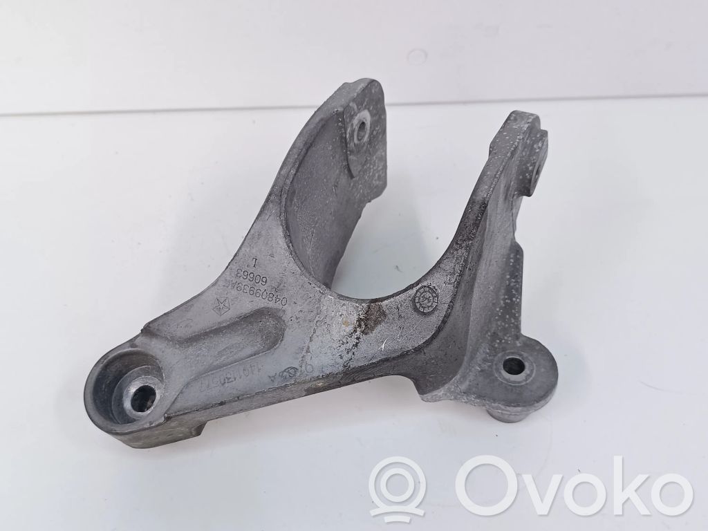 Engine mounting bracket   04809939AF