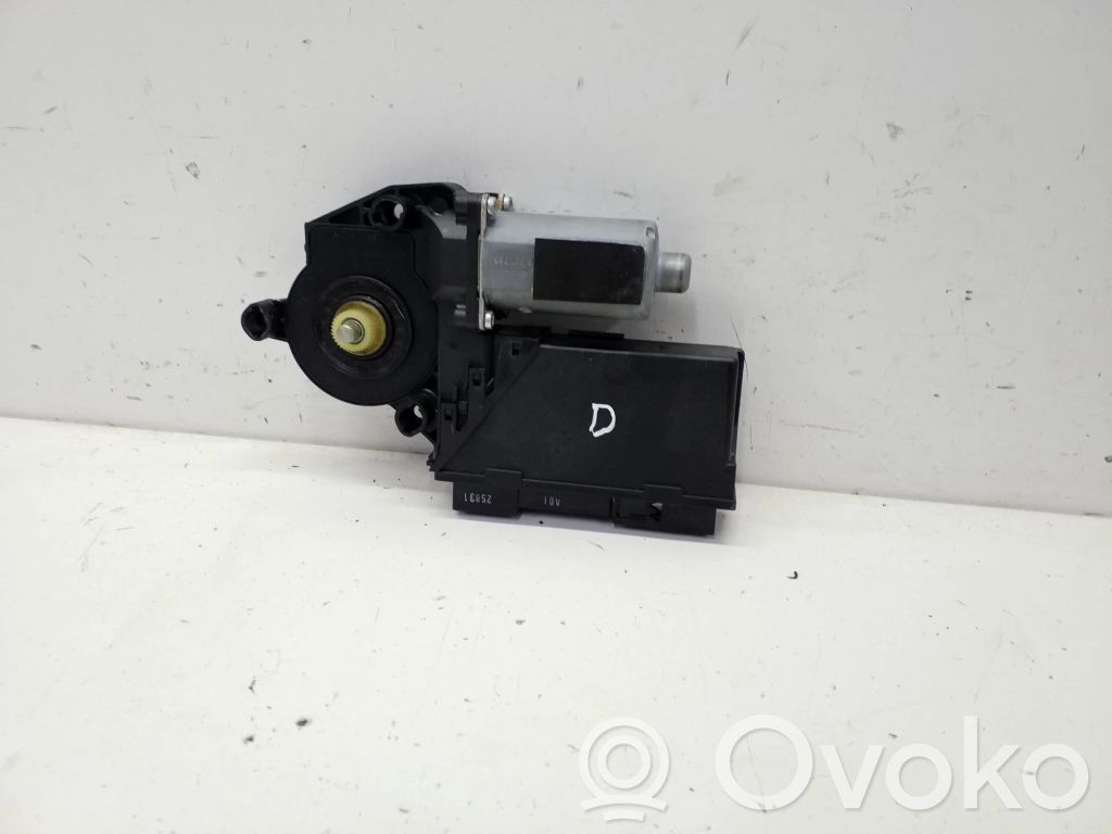 Audi A8 S8 D3 4E Rear door window regulator motor 
