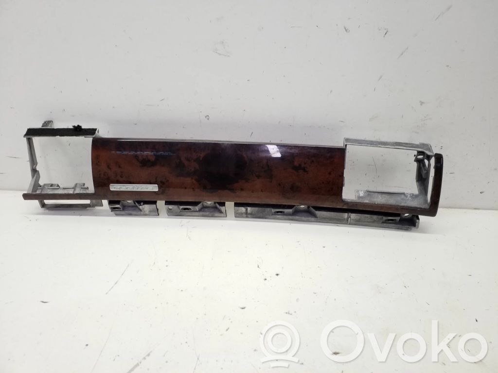 Audi A8 S8 D3 4E Panelės apdaila 
