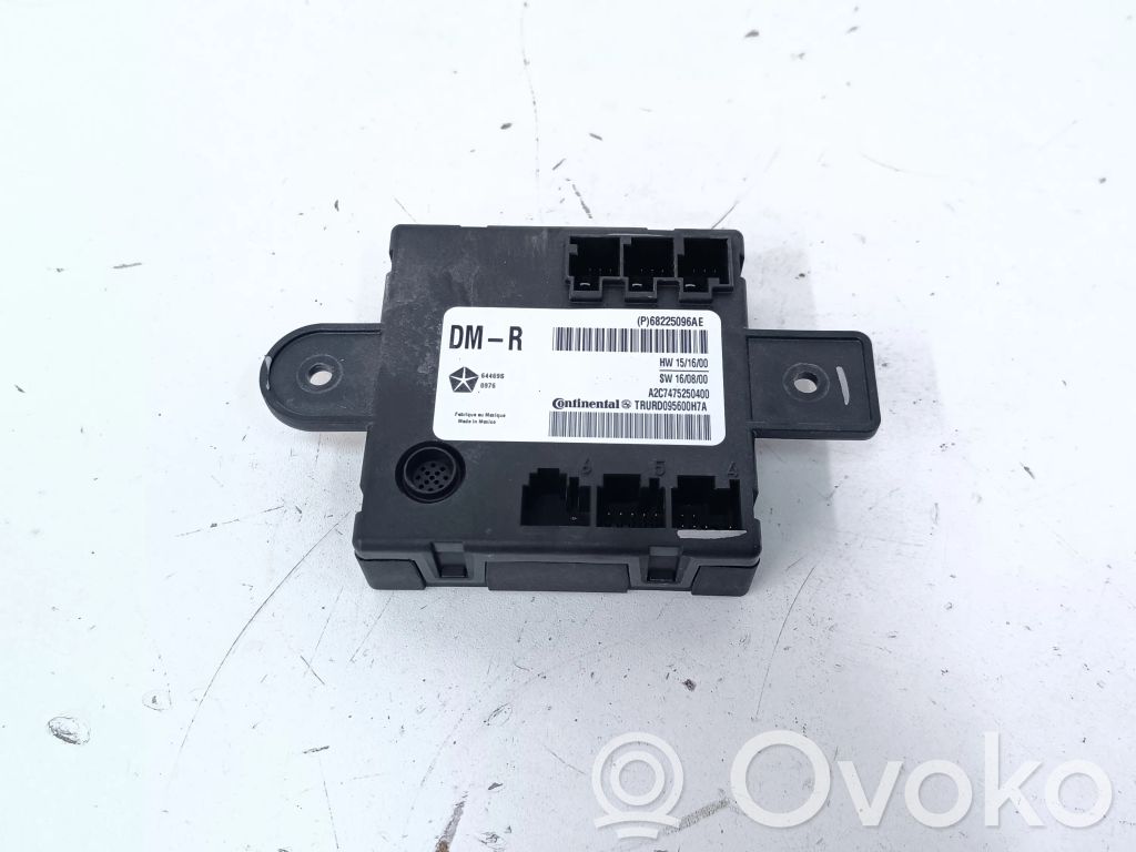 Chrysler Pacifica Door control unit/module 