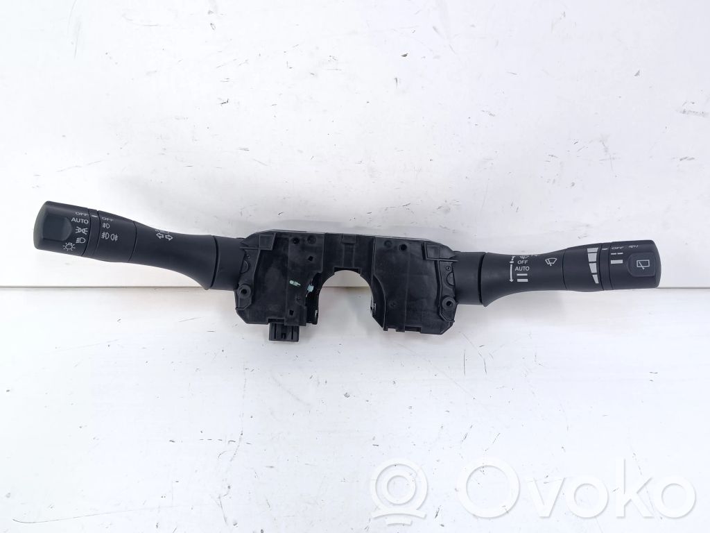 Nissan Juke I F15 Wiper turn signal indicator stalk/switch 