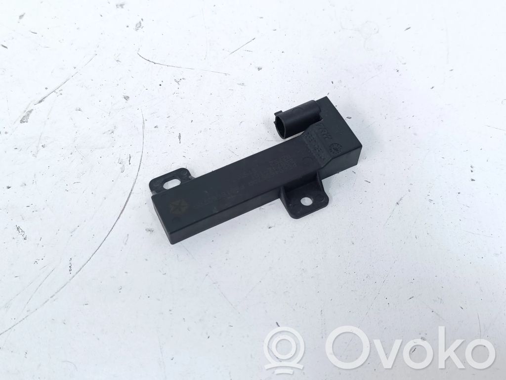 Jeep Cherokee KL Amplificador de antena aérea 