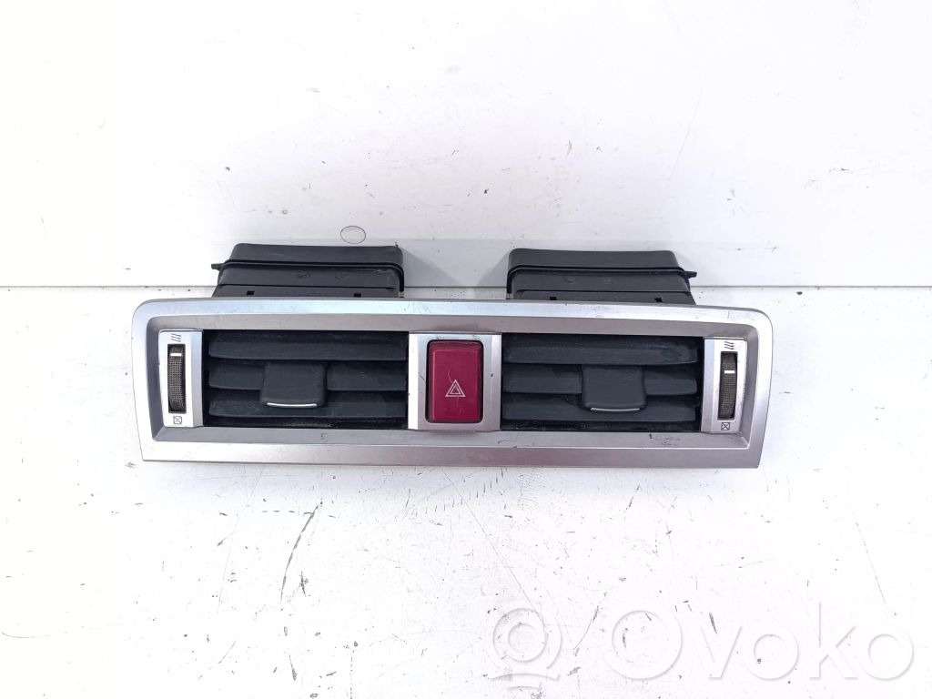 Subaru Outback (BS) Centrinės oro grotelės 