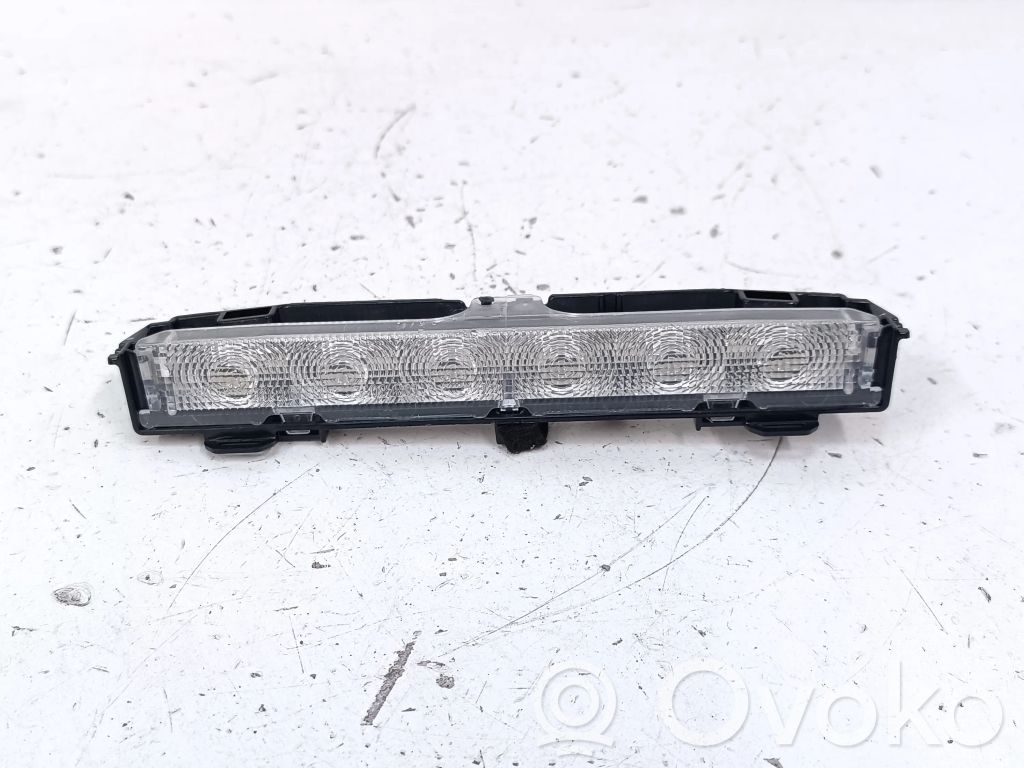Volkswagen Jetta VI Trzecie światło stop 