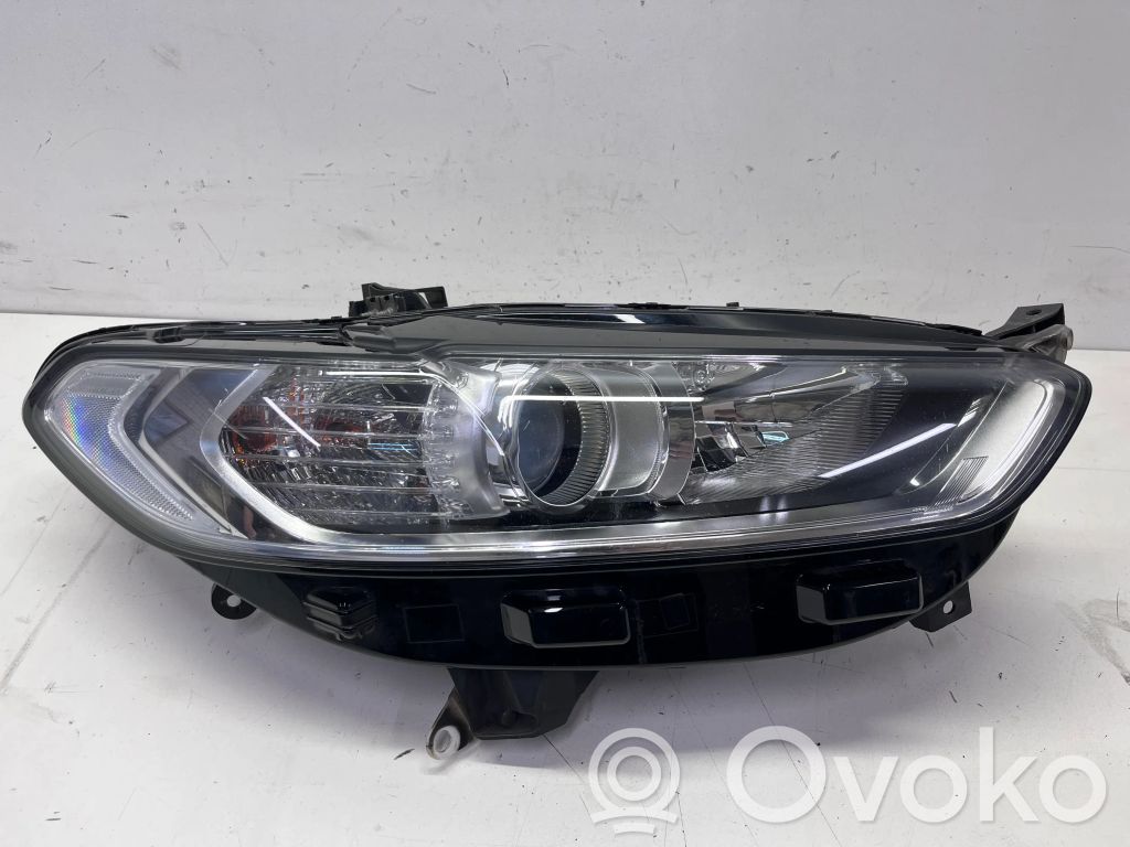 Ford Mondeo MK V Lampa przednia 