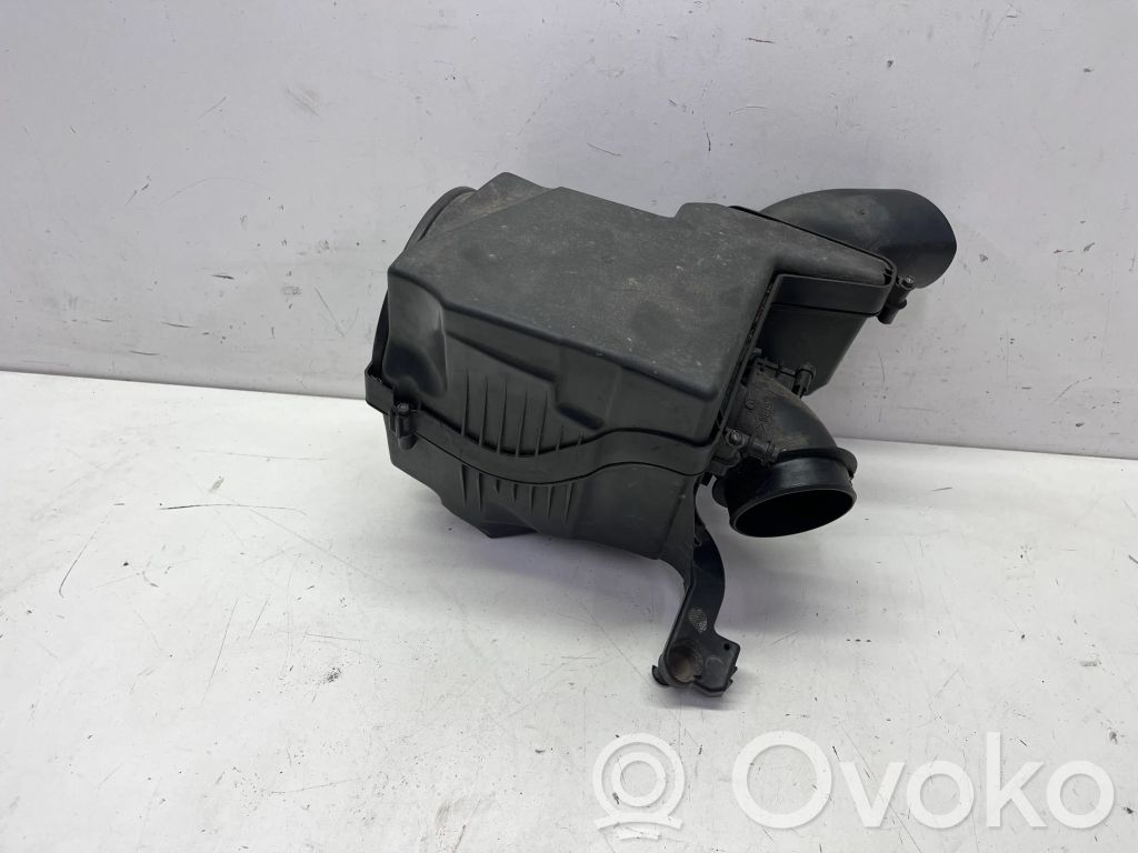 Ford Kuga II Air filter box 