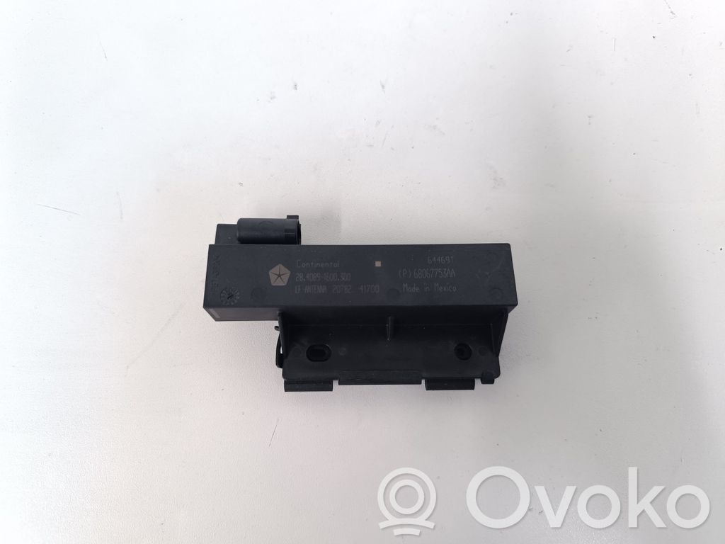 Dodge Challenger Aerial antenna amplifier 
