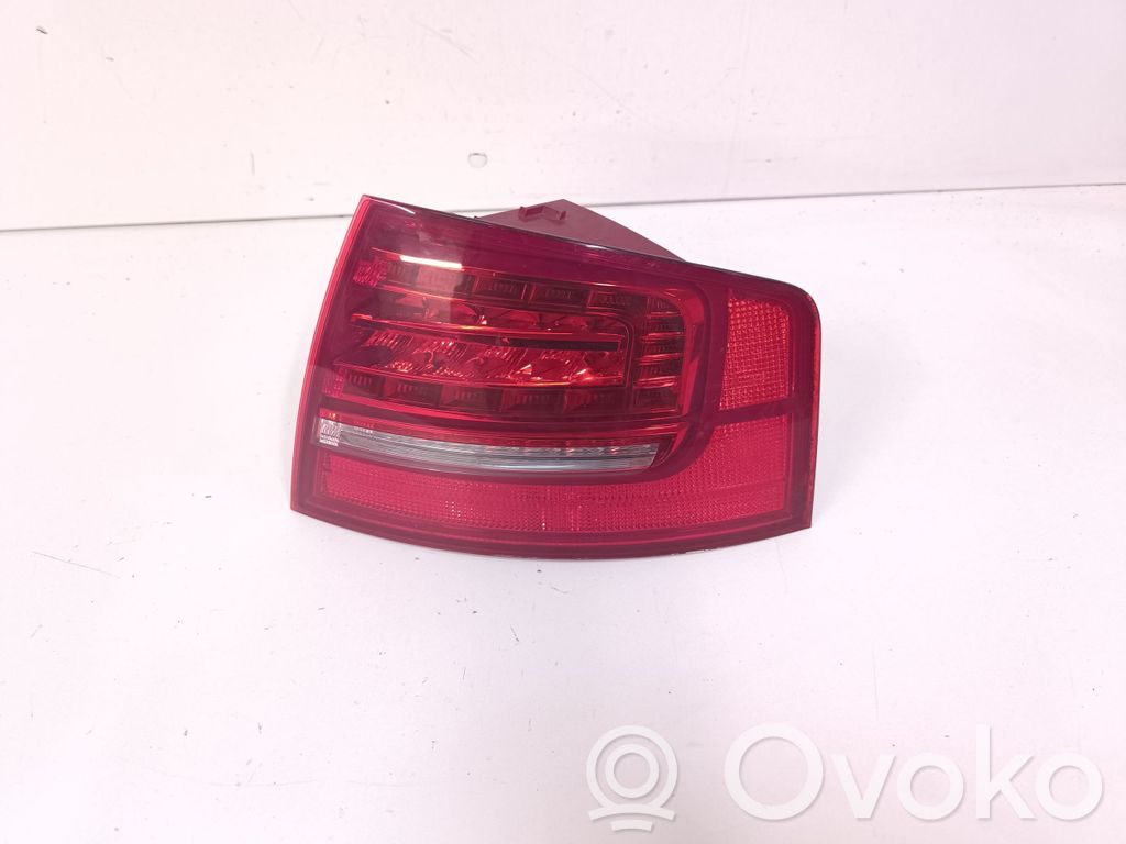 Audi A8 S8 D3 4E Galinis žibintas kėbule 