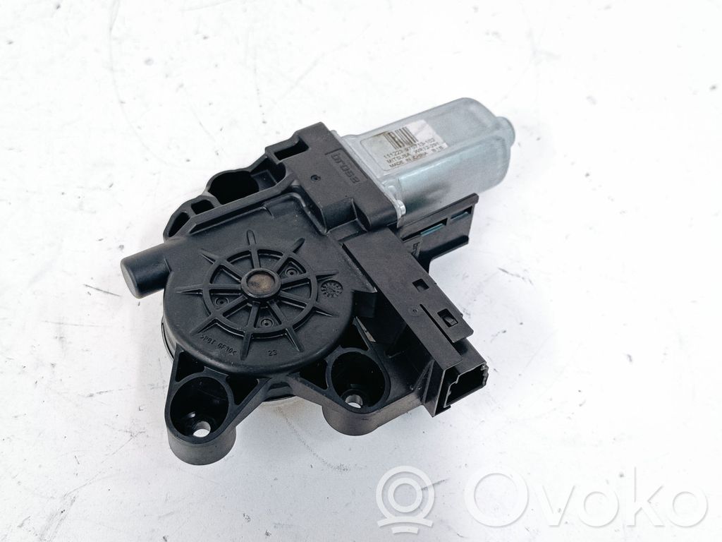 Volvo XC70 Motorino alzacristalli della portiera anteriore 
