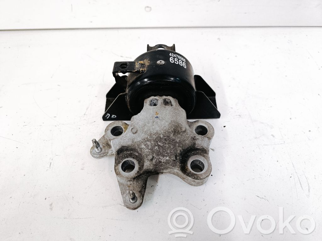 Buick Encore I Engine mount bracket 