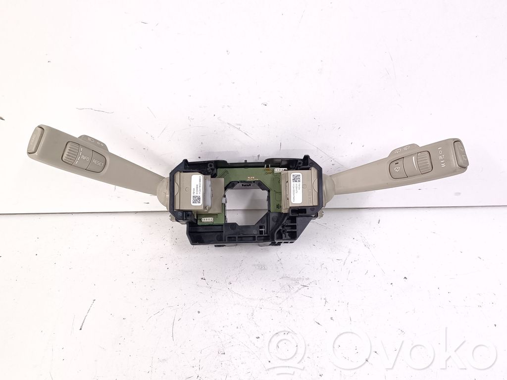 Volvo XC60 Wiper turn signal indicator stalk/switch 