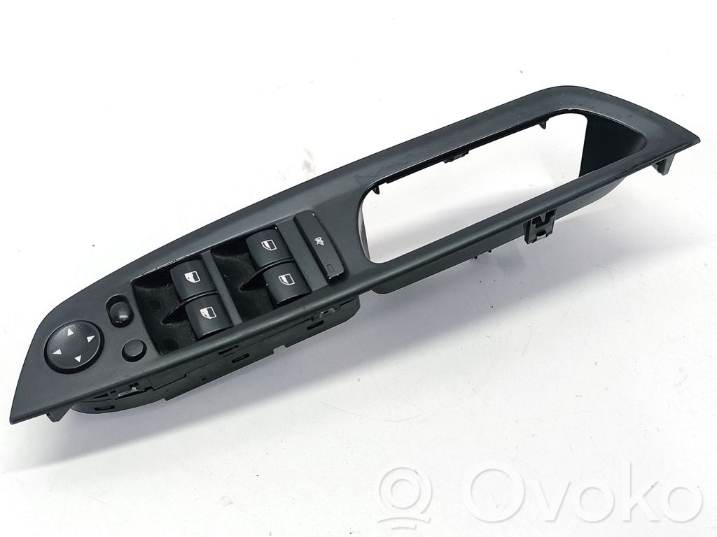 BMW X5M E70 Electric window control switch 