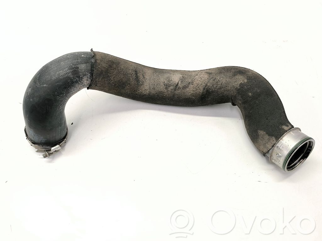 Volkswagen Touareg II Intercooler hose/pipe 