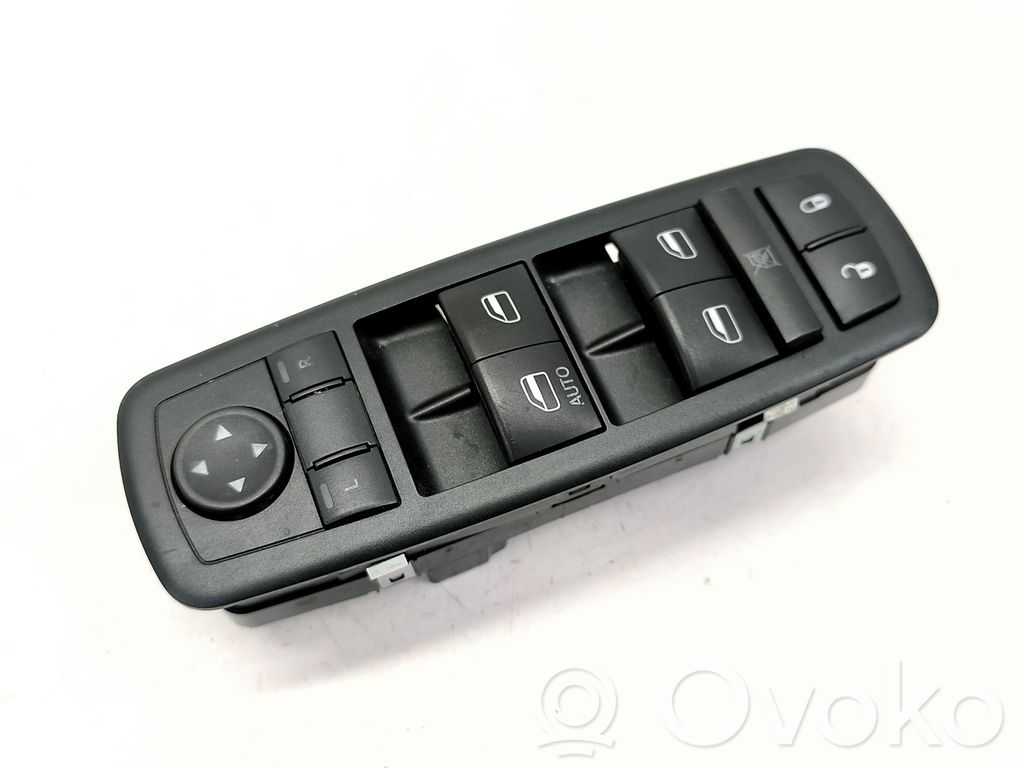 Chrysler Town & Country V Electric window control switch 