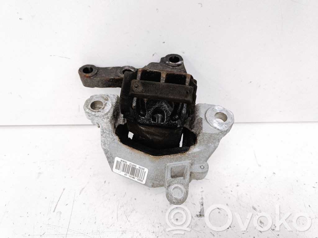 Engine mount bracket   DG937M121DF,131136