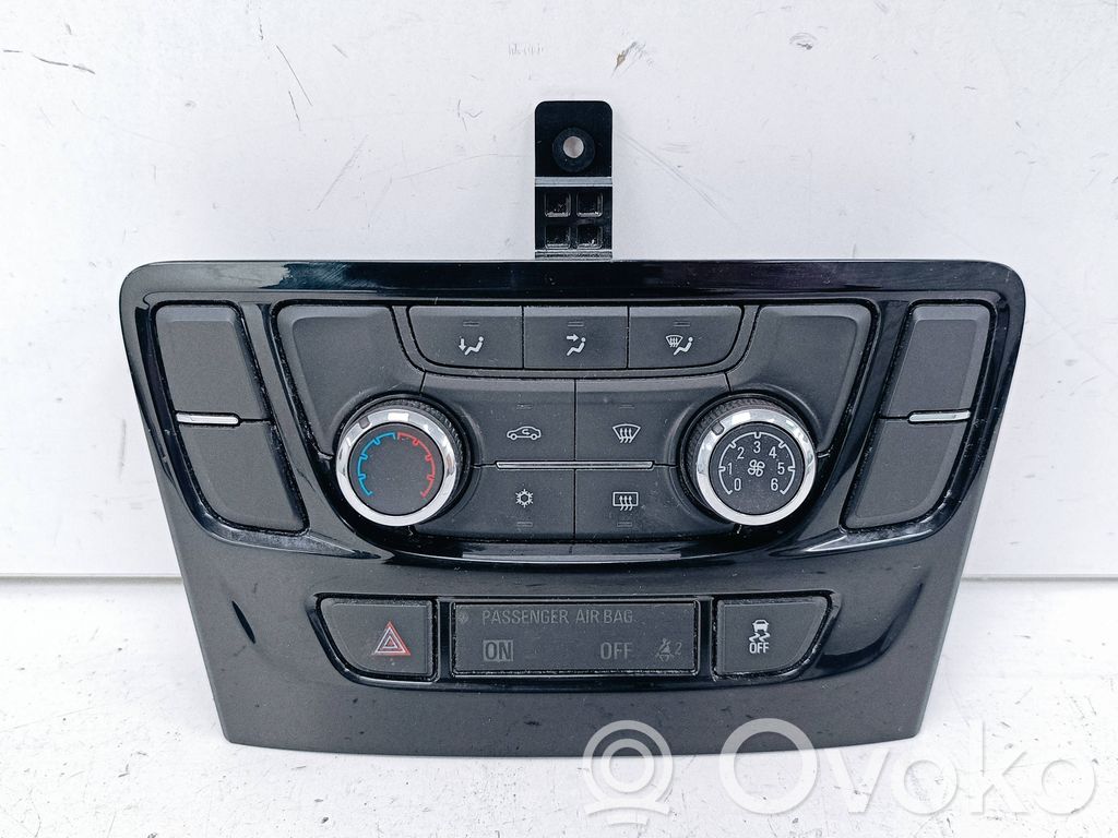Buick Encore I Climate control unit 