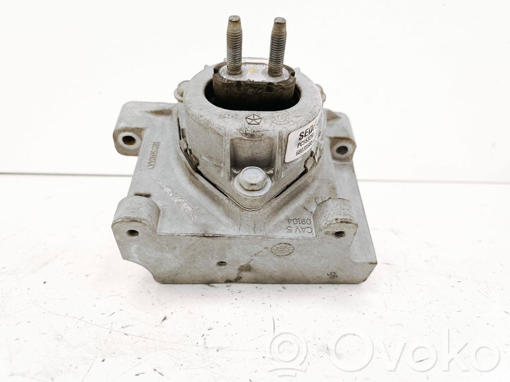 Dodge Durango III Engine mount bracket 