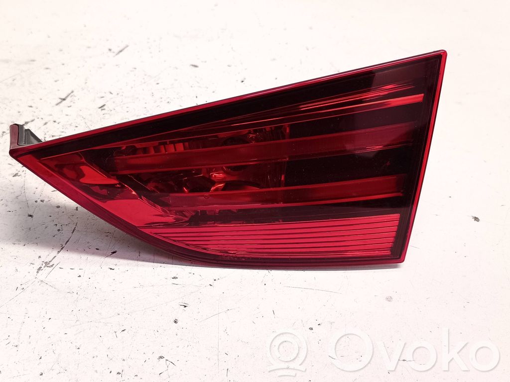 BMW X1 E84 Lampă spate în capacul portbagajului 